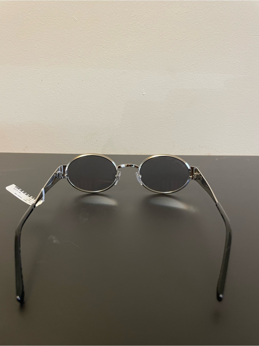 Gucci Oval Silver Frame Black Lens Men’s Sunglasses-51-23-145
BRAND NEW - Picture 4 of 16